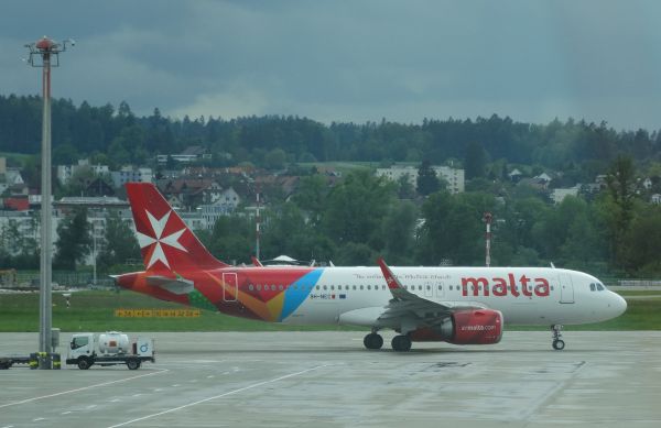 ch-airmalta-9h_nec-zurich-150523-full.jpg