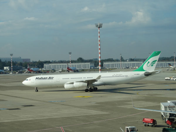 de-mahanair-epmmd-duesseldorf-091016-full.jpg