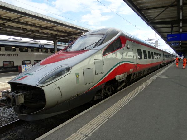 ch-trenitalia-etr610-cornavin-110523-full.jpg