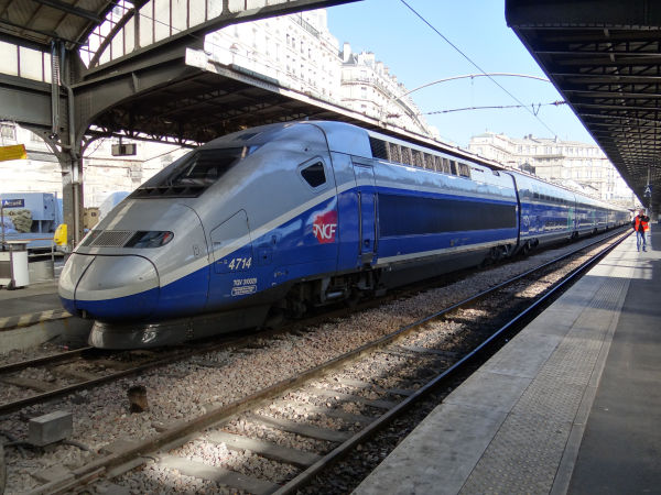 fr-sncf-tgv4714-parisgaredelest-050314-full.jpg