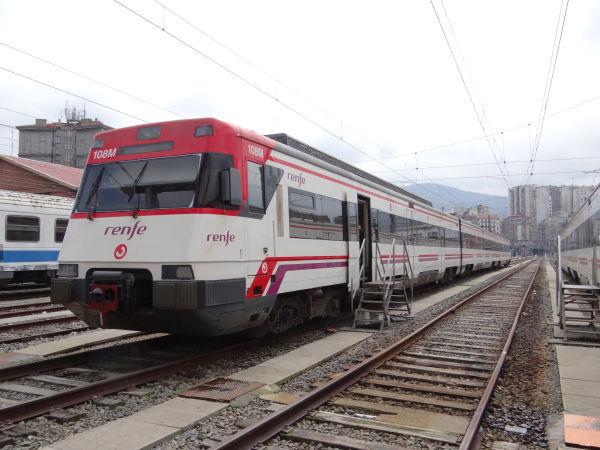 es-renfe-cercanias135m-bilbao-040513-pic3-full.jpg